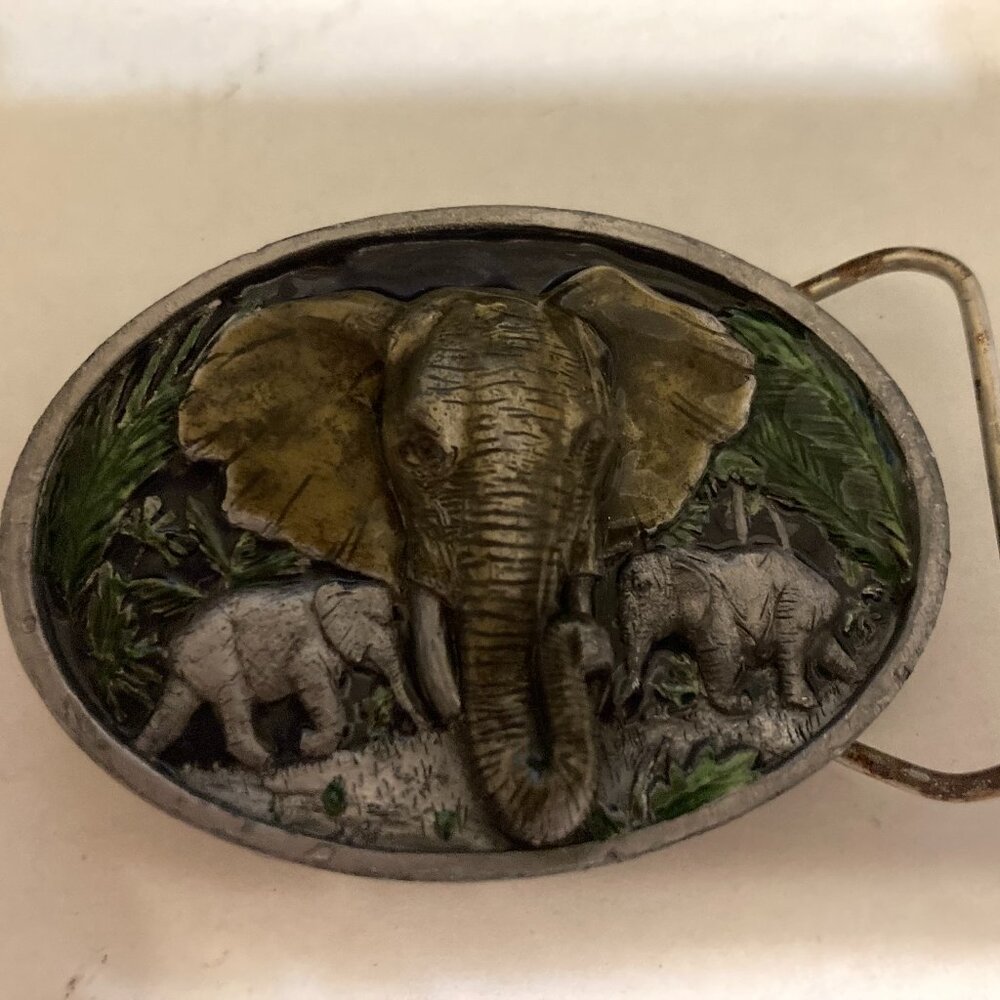 Elephant belt buckle